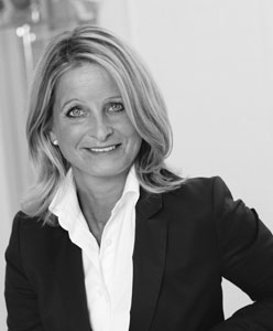 Astrid Dehn, Prokuristin, Head of Business Administration u. HR